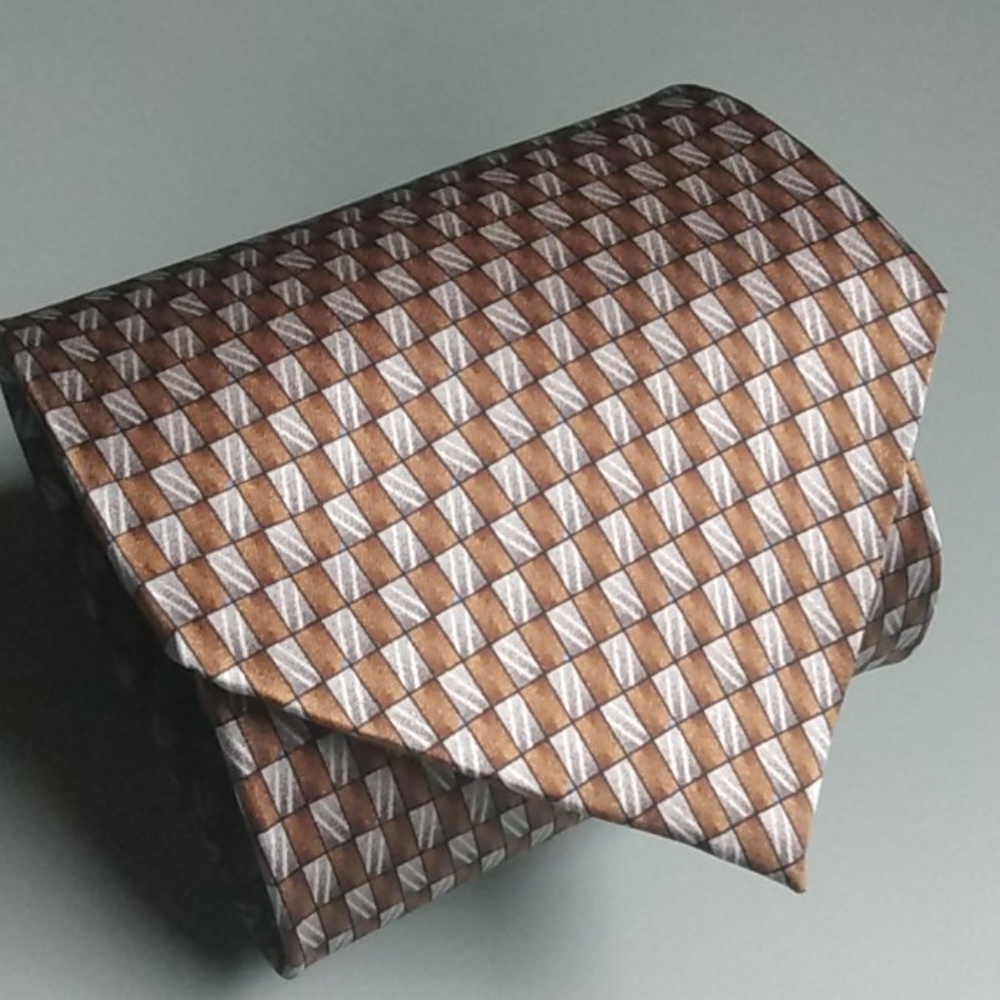 Luxurious ZIGGURAT Silk Tie By Mulberry EUC